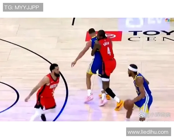 勇士赛场突发冲突裁判如何应对并保证比赛公平公正